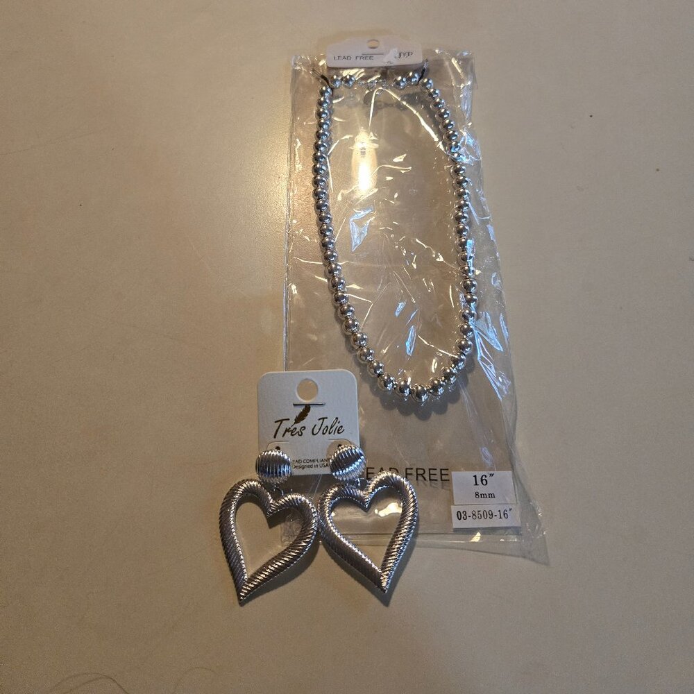 16 ", 8 mm silver bead necklace & silver heart earring set
